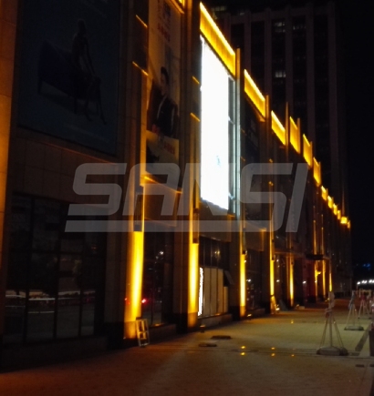 上海松江大學(xué)城商務(wù)廣場(chǎng)