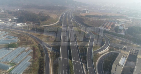 351國(guó)道浦江段道路照明