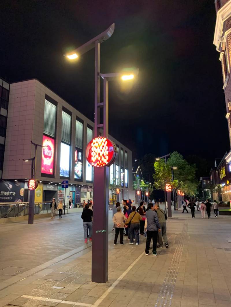 湖濱路智慧路燈實拍 湖濱路智慧路燈實拍