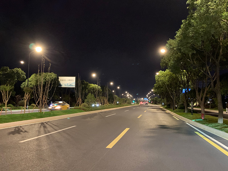道路照明,如何選擇,高效環(huán)保設備,照明設備