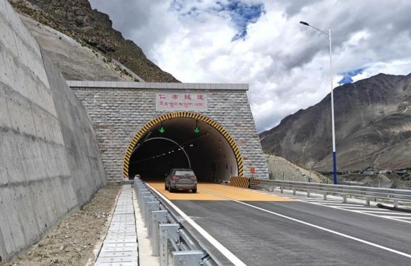 隧道照明,智能照明系統,為山區高速公路,保駕護航