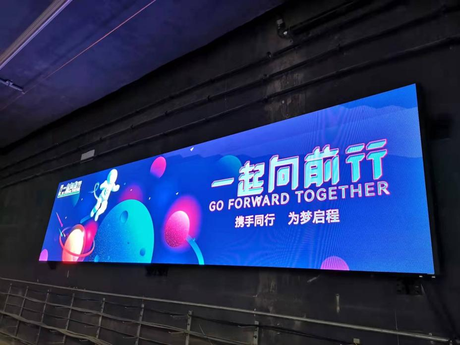 GOB技術(shù),地鐵商顯場景,應(yīng)用與成效