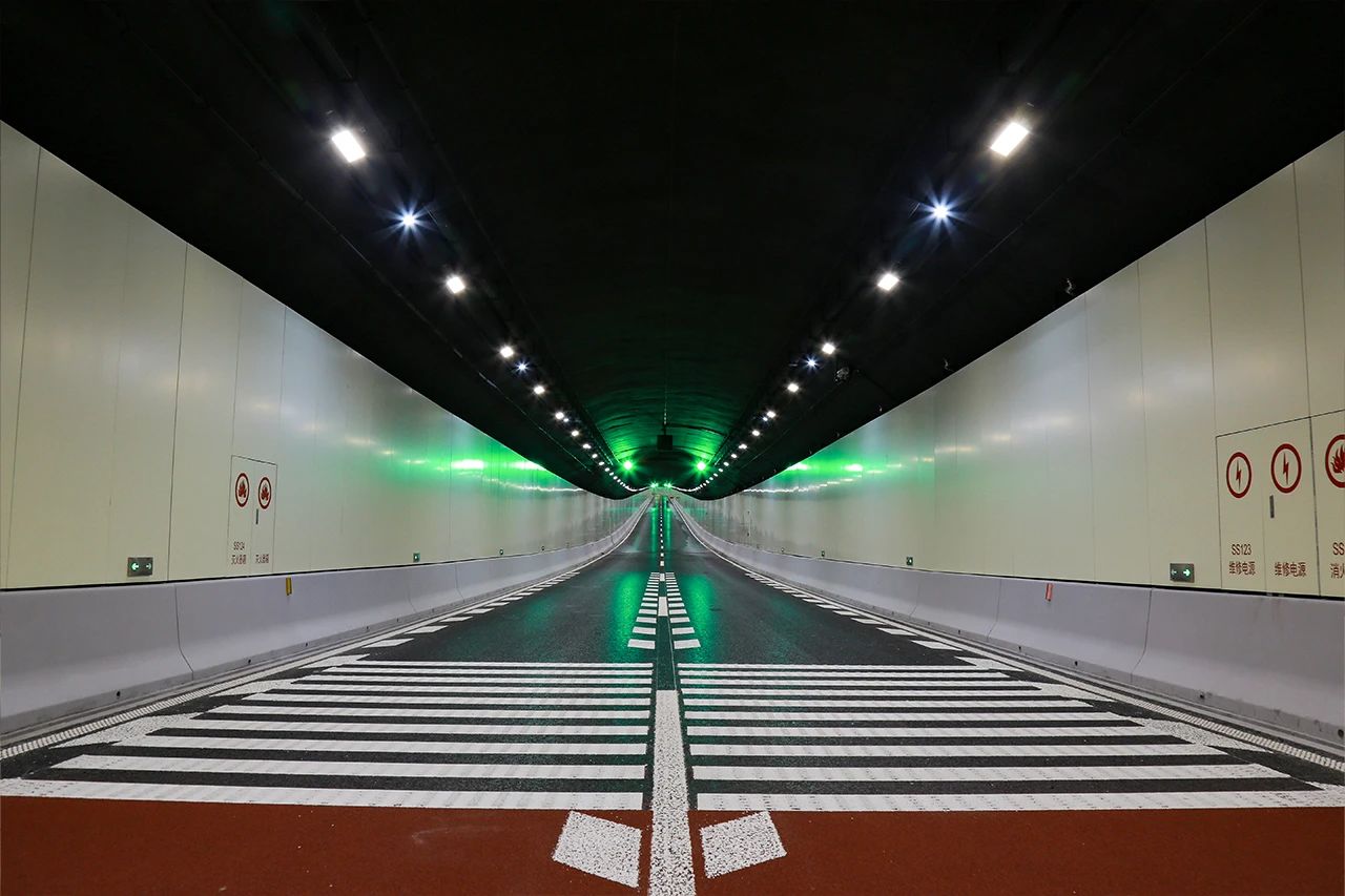 智慧,隧道,實(shí)現(xiàn),照明系統(tǒng),通風(fēng)設(shè)備,聯(lián)動(dòng)控制