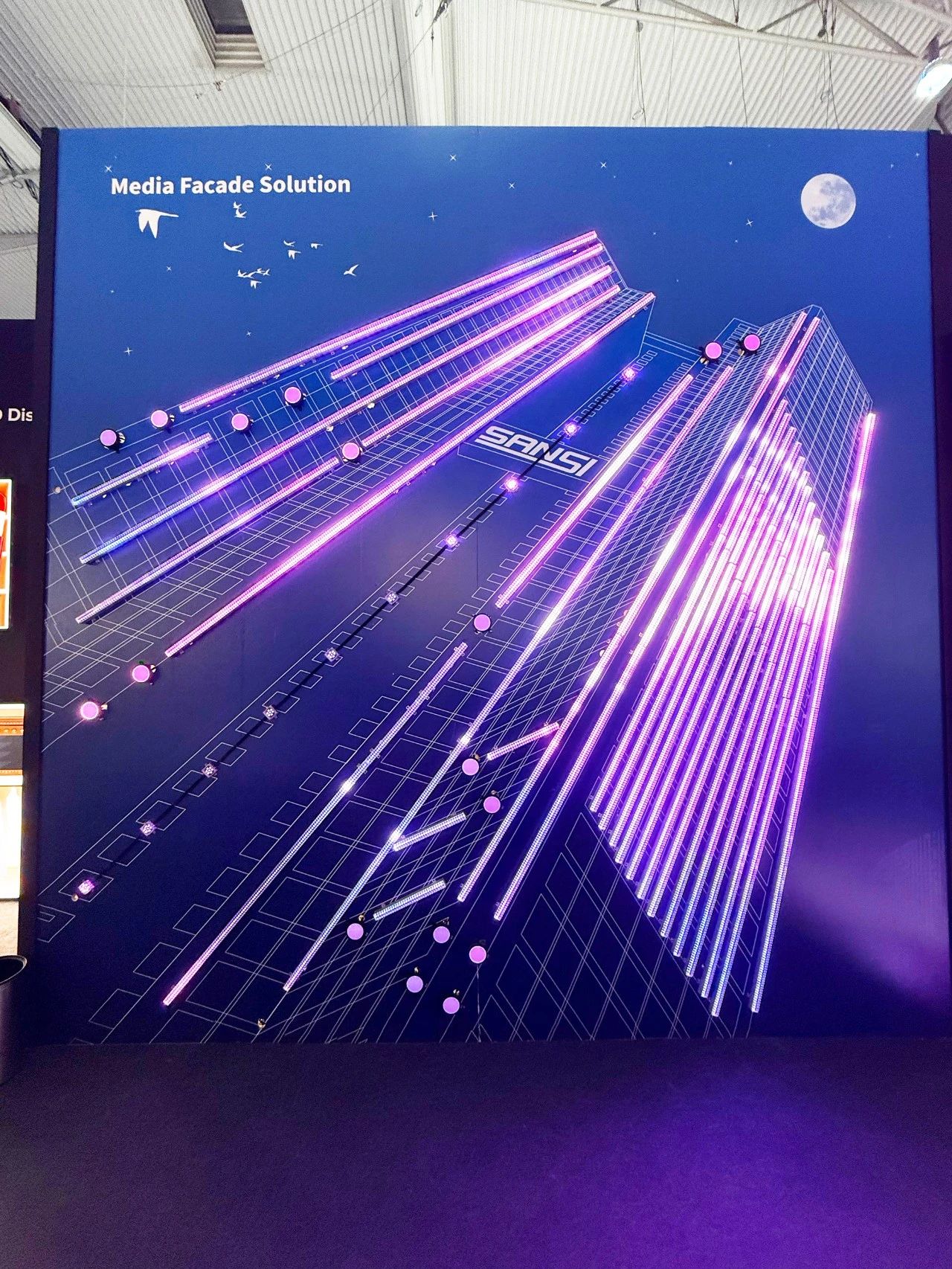 三思閃耀I(xiàn)SE,2025巴塞羅那之約,引領(lǐng)視聽新時代