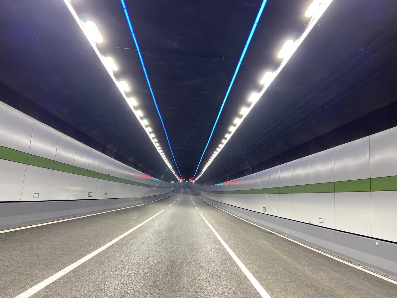 科技賦能,交通安全,三思LED,隧道照明技術,護航萬里山河