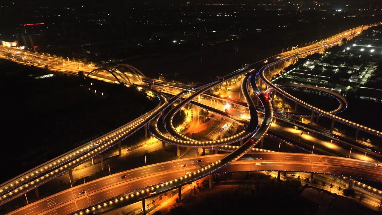 當我們追光時,也在追尋你,三思LED,照亮家國,同慶之路